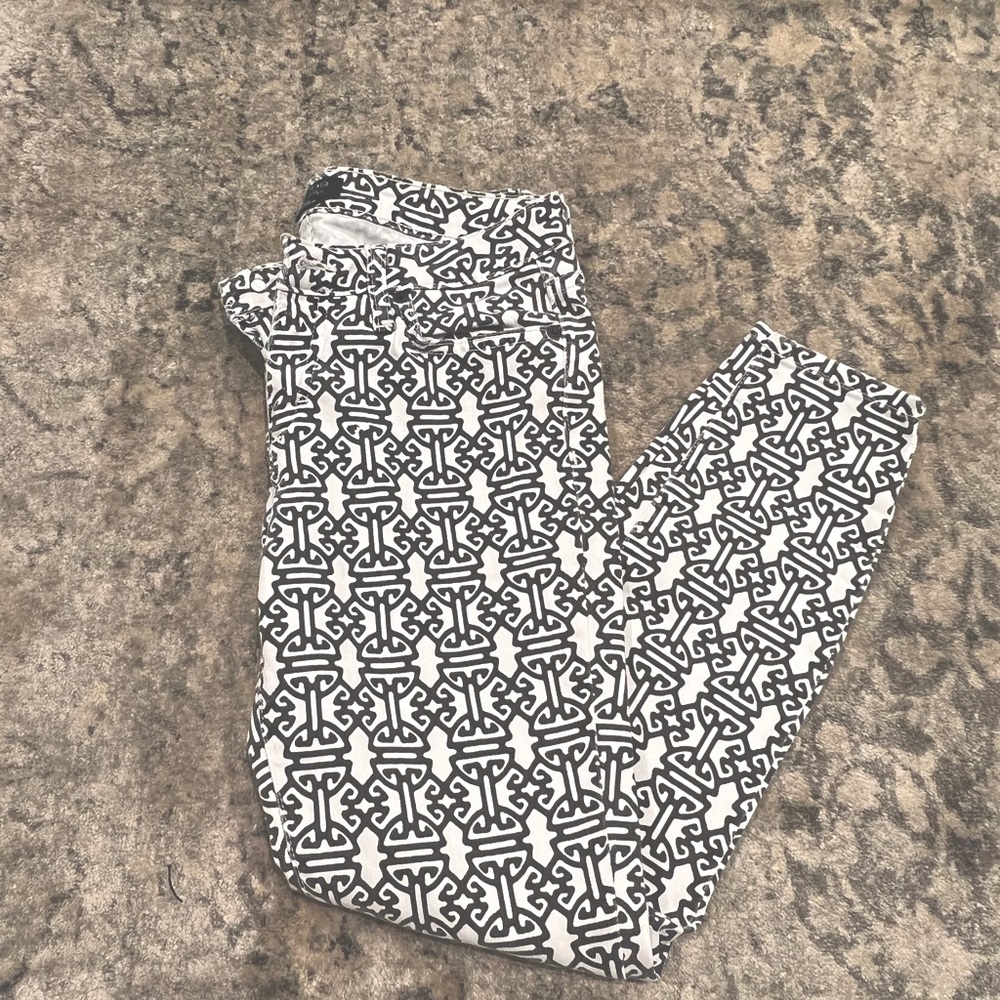 Bebe - White & Black Pattern Denim pants - Size 28